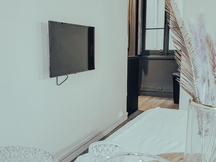 Suite Opium Лион Экстерьер фото